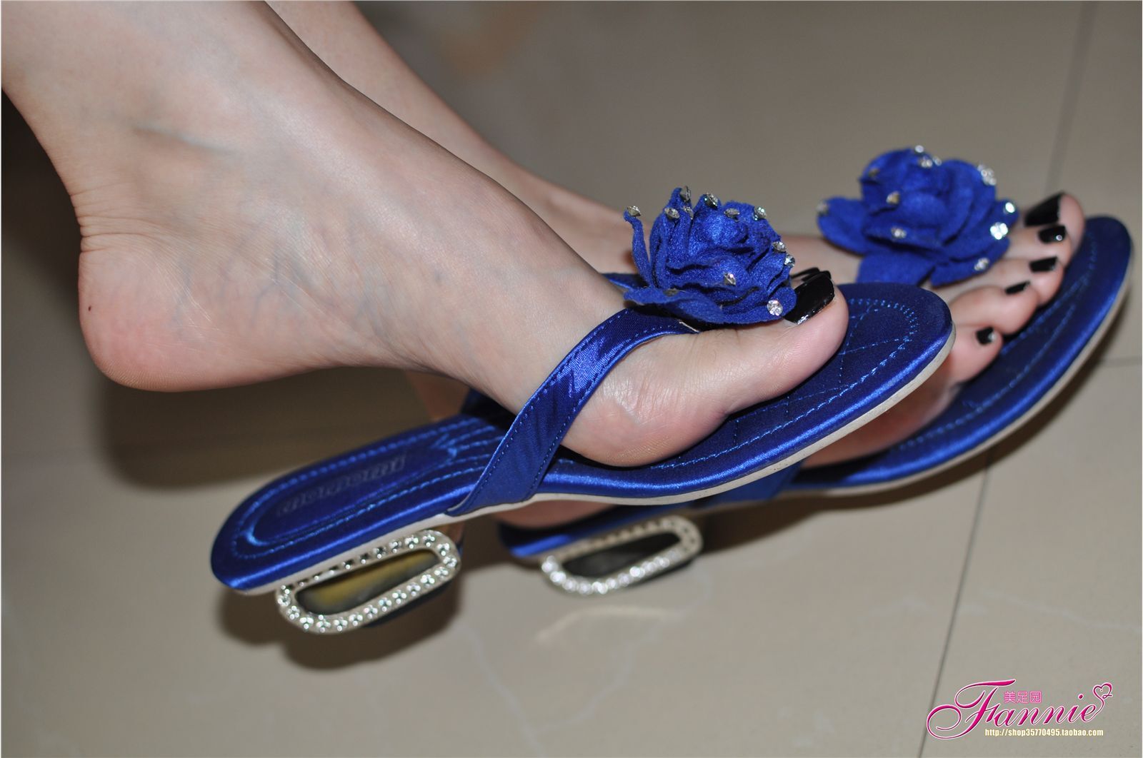 趾间嫣然2011（蓝色人字拖） 芬妮丝足